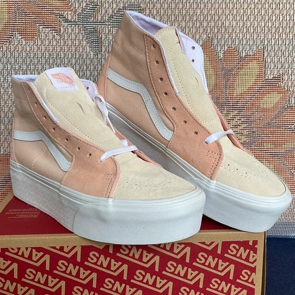 Vans Men’s Sk8-Hi Tapered Stacd
Color Block Peach
VN0A5JMKBOD
Platforms Sneakers - Picture 6 of 16